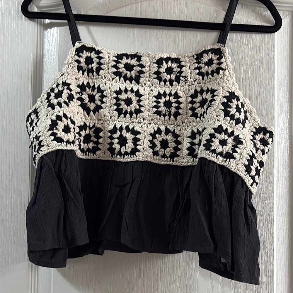 Lucky Brand Black and White Sleeveless Crop Tank Top